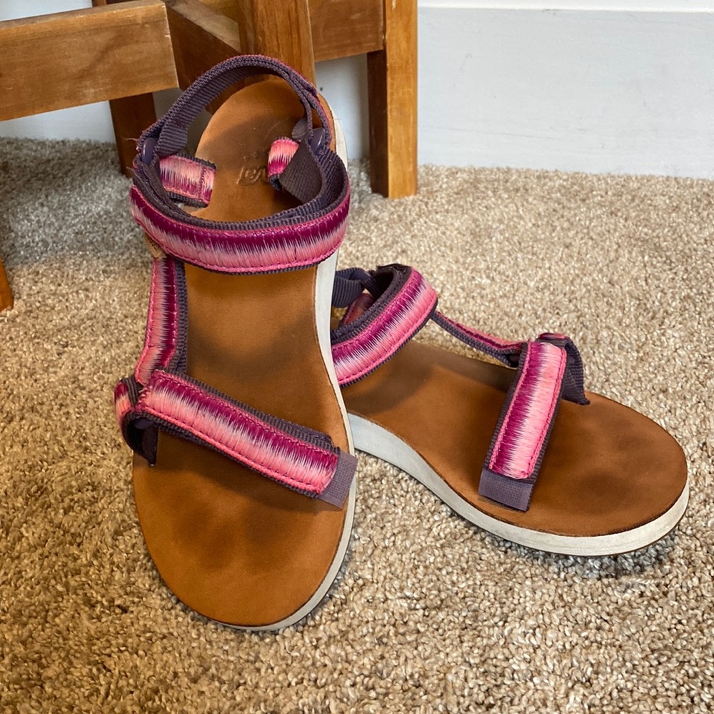 Teva Sandals 🪸